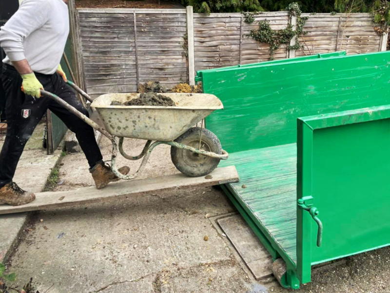 Easy Load Skip Hire in Surrey
